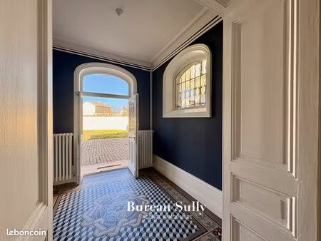 maison 9 pièces 300 m²
