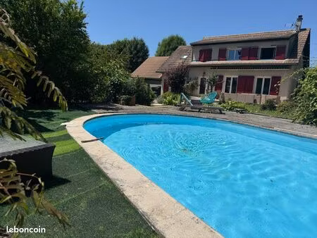 maison familiale calme 4 chambres 180