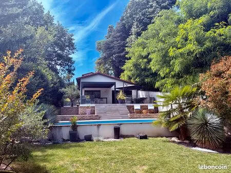 villa neyron le haut