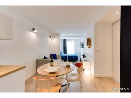 location studio meublé