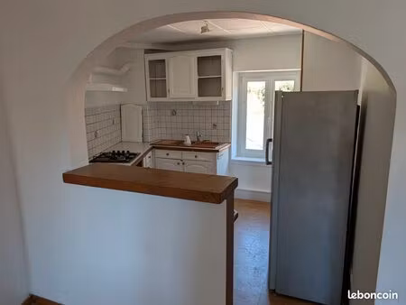 ? à louer – superbe t3 duplex avec parking privatif et cave – serrières-de-briord
