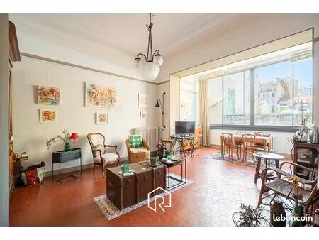 appartement 3 pièces 121 m²