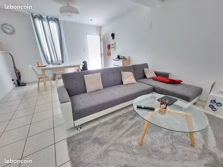 ? t3 meublé  cuisine équipée  lave-linge  four  induction  smart tv  pamiers centre - dire