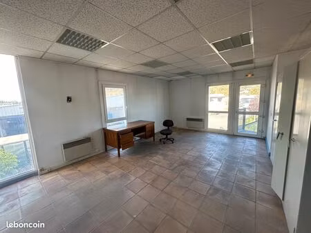 loue bureaux martignat