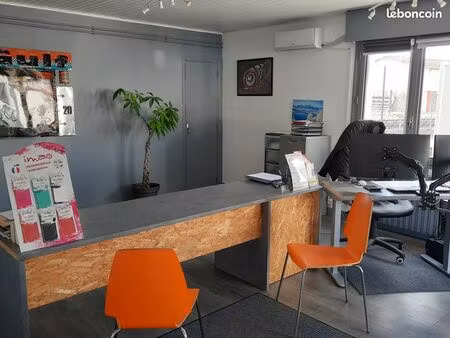 à louer bureau + parc exposition