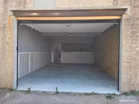 local 38 m2 ou 2*38 m2 possible