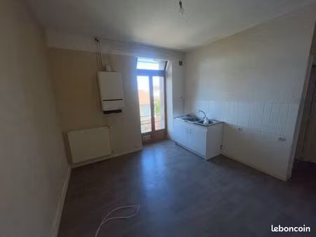 t2 lumineux 30 m² – 1 chambre – néris-les-bains