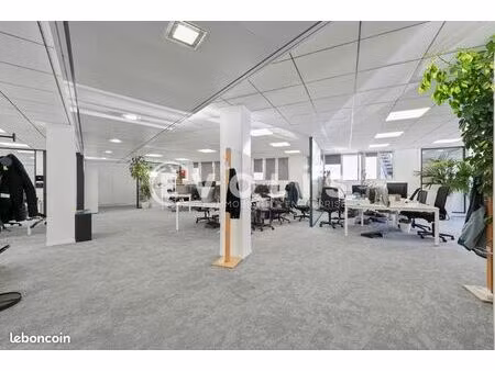 bureaux 1 185 m²