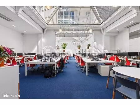bureaux 1 600 m²