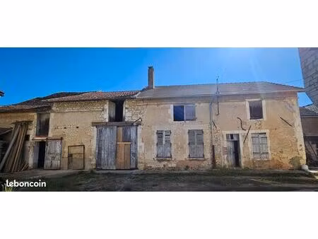 longere dans bourg