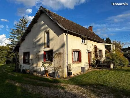 propriété 6 pièces 142 m²