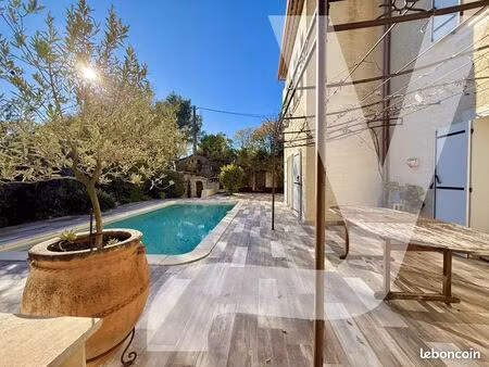villa 5 pièces 190 m²