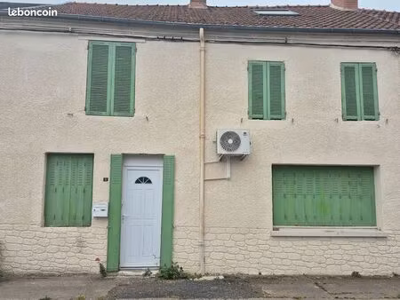 maison de bourg treignat avec petit terrain