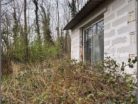 terrain 1390 m² sens