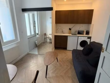 studio full équipé / refait à neuf