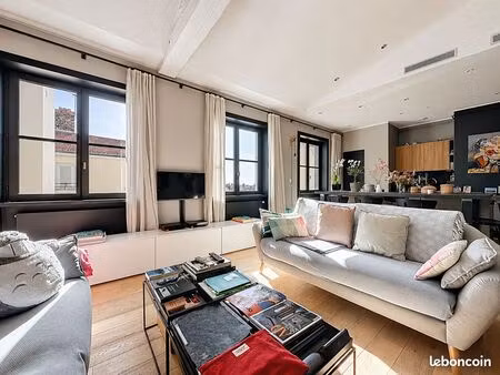appartement 3 pièces 77 m²