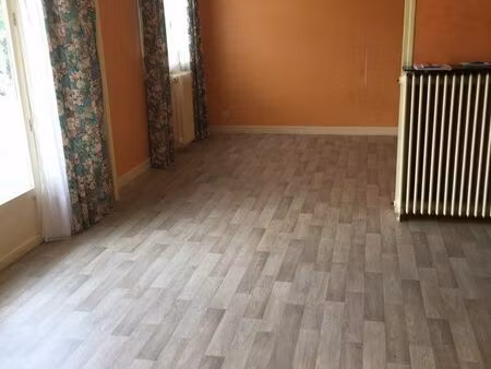 loue appartement f3/4 montluçon
