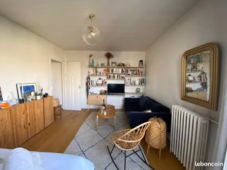 studio lumineux meublé – vanves / porte de versailles/ lycée michelet