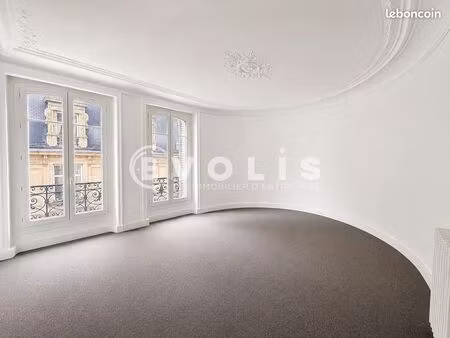 bureaux 153 m²