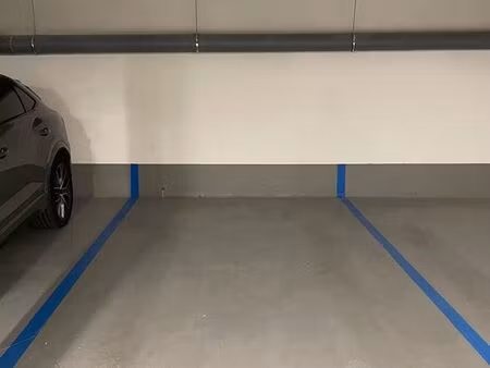 place de parking en sous-sol sécurisé – proche métro 4 et rer b