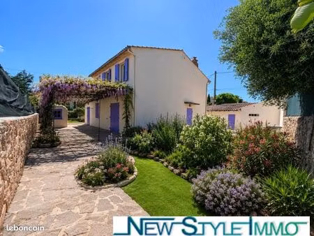 maison 8 pièces 180 m²