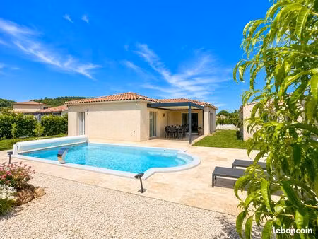 villa 4 pièces 90 m²