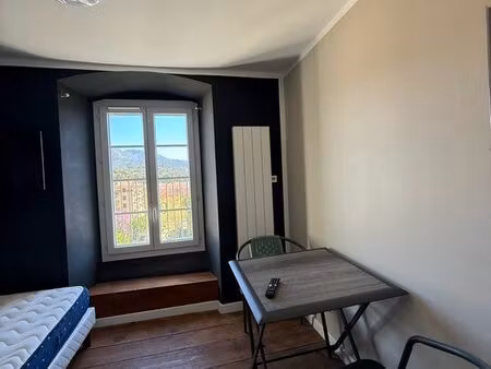 studio 25 m2 centre ville corte