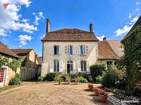 propriété 12 pièces 373 m²