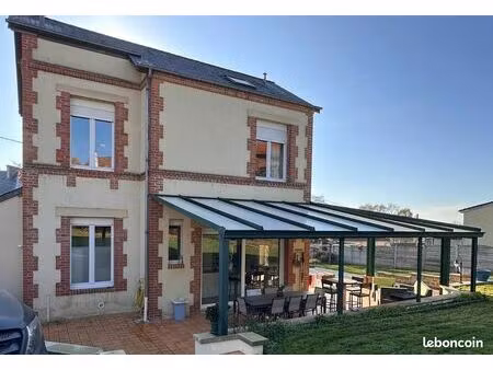 maison 170m2 jardin et piscine