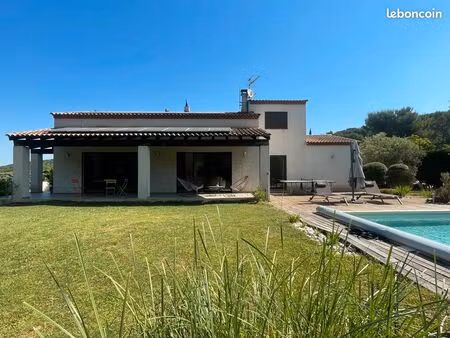 grande villa avec piscine