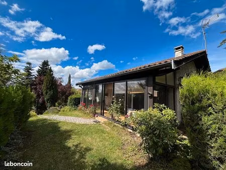 villa 5 pièces 130 m²