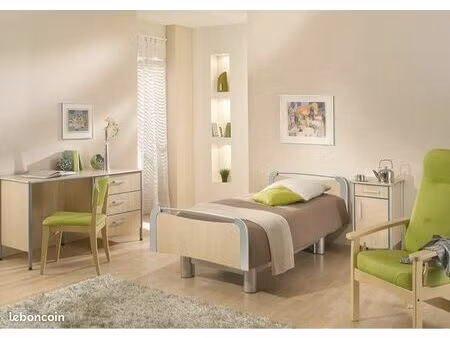 studio avec une chambre