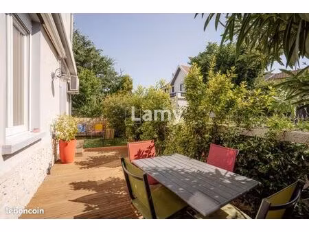 maison 5 pièces 136 m²