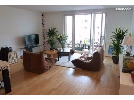 t4 107 m² - 3 parkings boxables - terrasses 16 m² - lyon 8 jet d’eau / tram t2-t4
