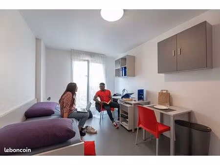 studio 1 pièce 18 m²
