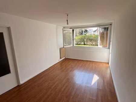 t3 56m26 parking + cave -résidence calme 135 000