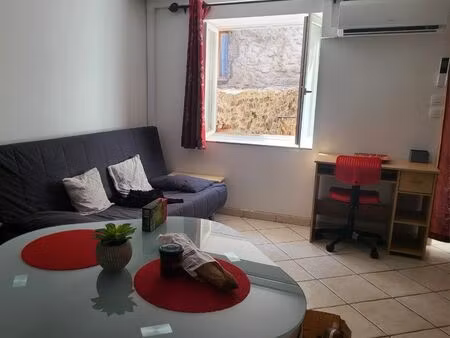 t2 dans maison de village