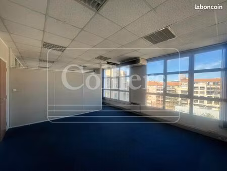 bureaux 374 m²