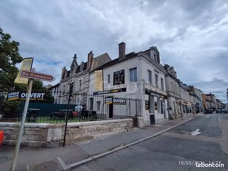 local 150 m² auxerre