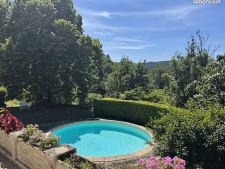 vente ensemble de 2 maisons   2 et 3 chambres. 6000m2 de terrain et piscine