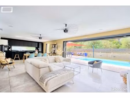 maison 6 pièces 148 m²