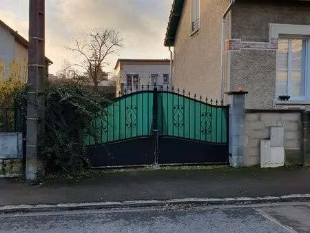 terrain de 790m2