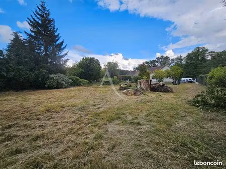 terrain 682 m² angervilliers