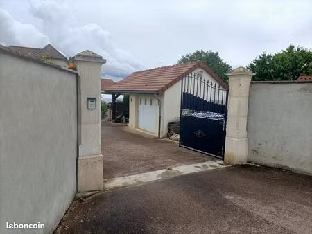 terrain à batir de 800m² avec 1 garage récent  clôture  portail électrique
