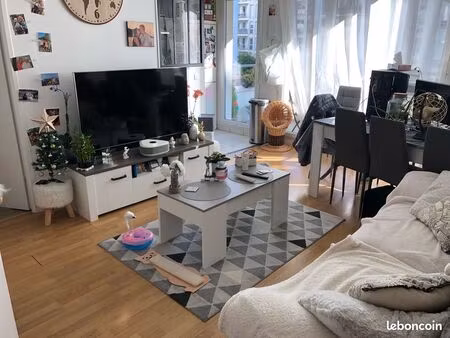 appartement 42 m² avec balcon cergy le haut