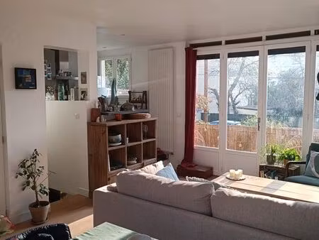 location t2 mairie de saint-ouen  à partir du 7 juillet