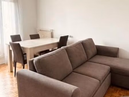 appartement f3  53m2  sans travaux situé dans un bel immeuble rénové
