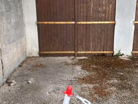 loue garage + place de parking