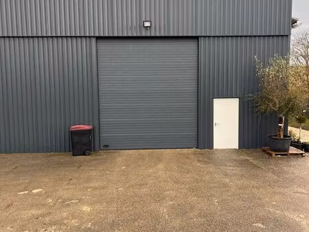 bâtiment stockage/artisannal/commercial
