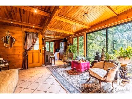 propriété 4 pièces 101 m²